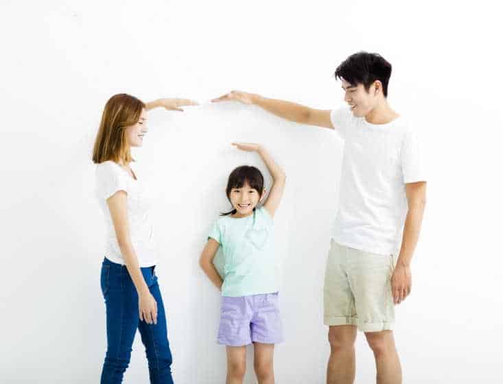 Cha mẹ cần bổ sung canxi cho trẻ cần đúng theo độ tuổi
