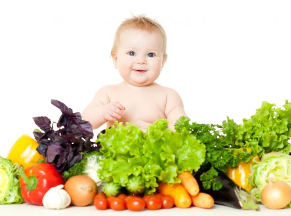 Bữa ăn của trẻ cần tăng cường rau xanh và trái cây